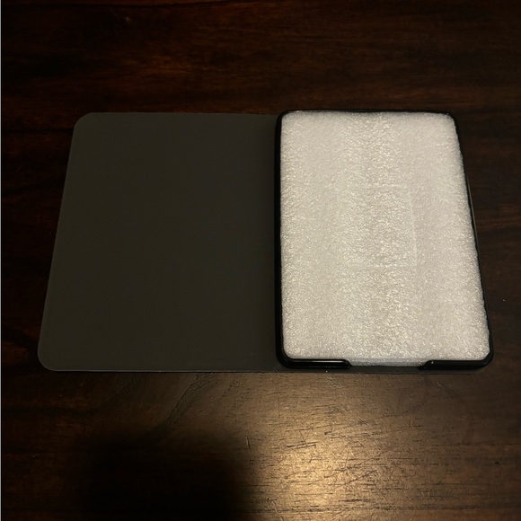 Swiftie Kindle Paperwhite 11th Generation Case - Picture 4 of 8